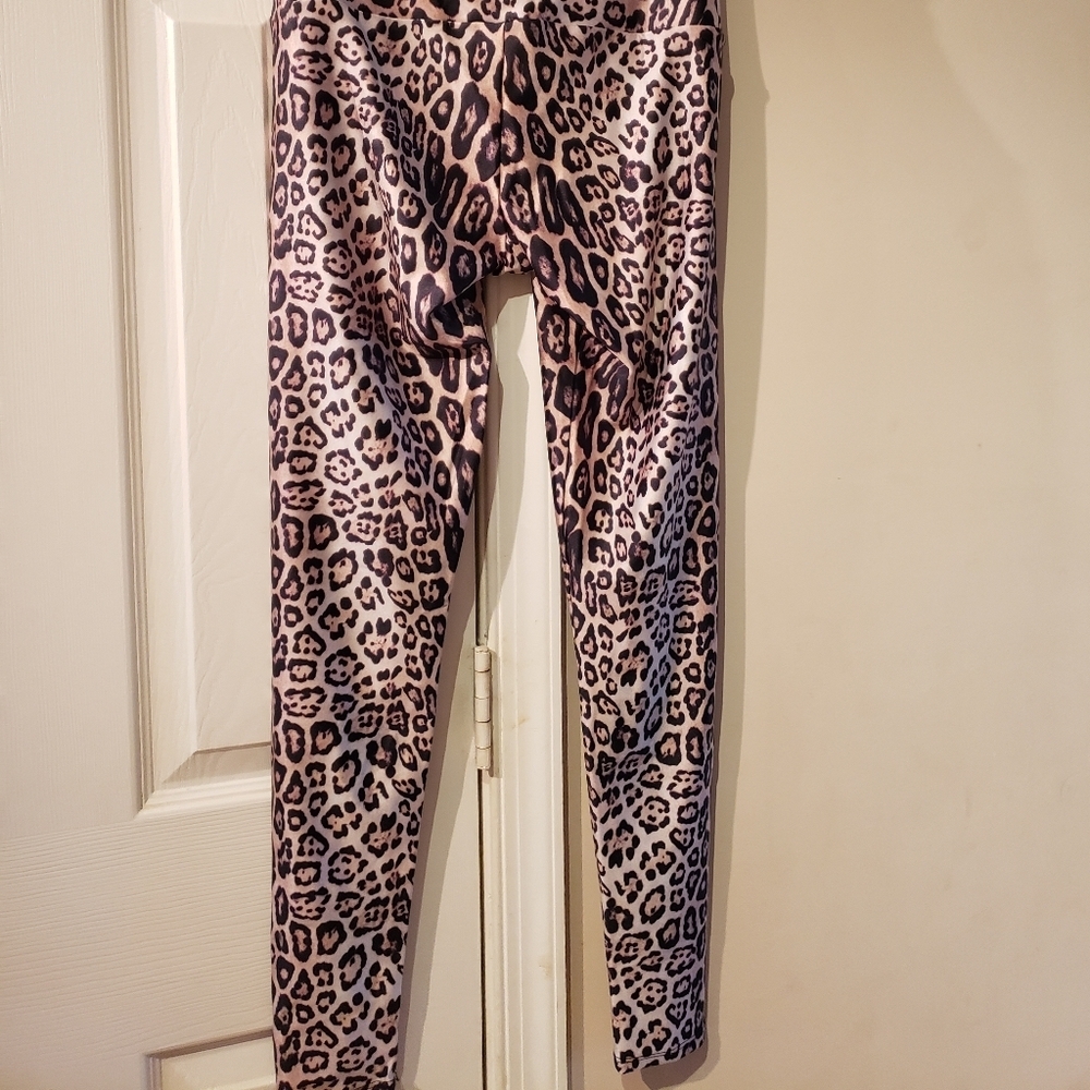 Onzie Mamba PythonHIGH RISE LEGGING - LEOPARD - Picture 10 of 12